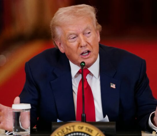 FT: Путин и Зеленский потеряли интерес к посредничеству Трампа