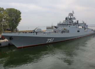 Украинские дроны атаковали два военных корабля РФ в Новороссийске