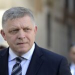 У Зеленского рассказали, какой сигнал Фицо повез Путину