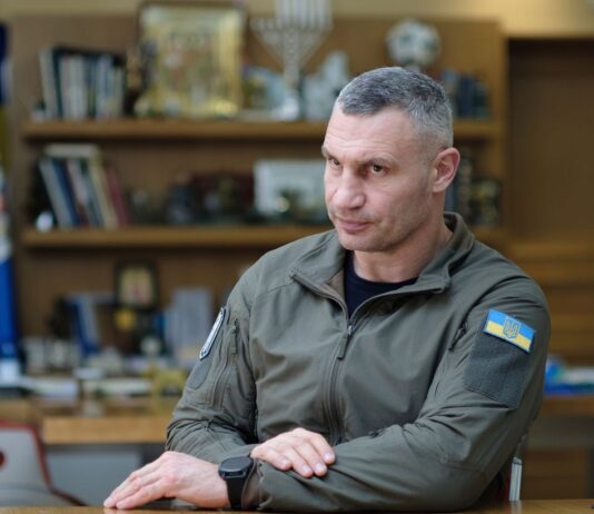 Кличко против Банковой: аналитика битвы за власть в Киеве за минуту