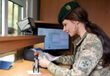 Выезд за границу по-новому: для кого упростили правила и что изменилось