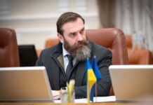 Выезд студентов за границу: Лисовой объяснил, является ли ситуация критической