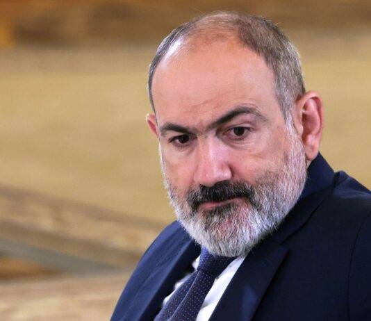 Опрос перед выборами в Армении предсказывает победу прозападного Пашиняна