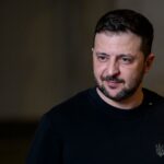 «Не рекомендуем быть в Москве»: Зеленский сделал предупреждение перед 9 мая