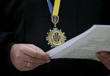 Еще один фигурант дела «Мидас» решил судиться с Зеленским