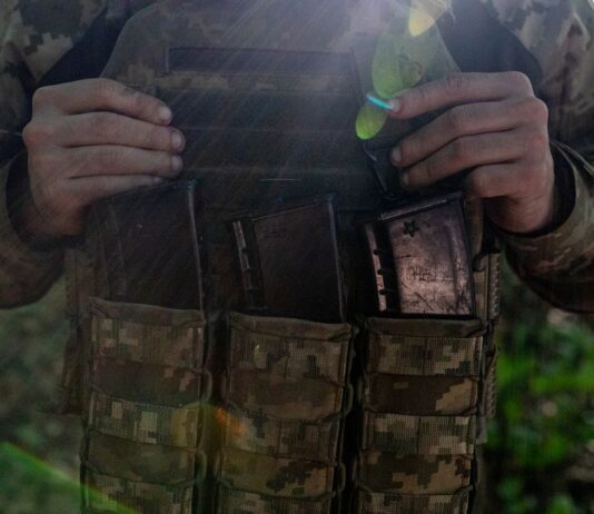 Проданы или на складе? Что не так с громким заявлением ВСК по «бронежилетам Миндича»