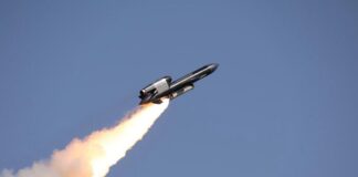 Зеленский показал видео запуска ракет «Фламинго» по заводу в Чебоксарах