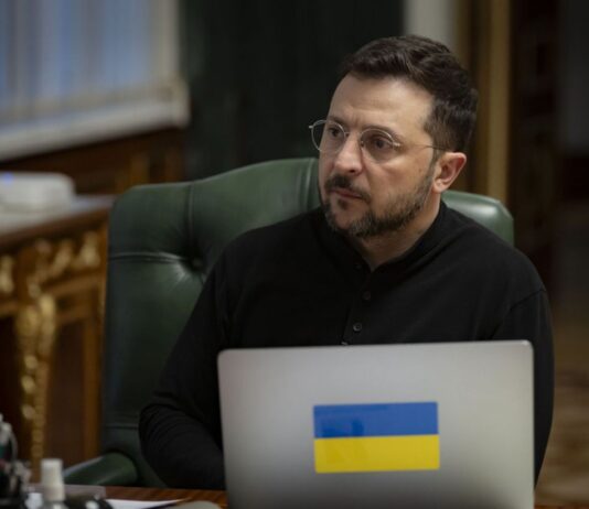 Без Ермака, но со «старой гвардией»: с кем теперь советуется Зеленский