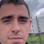 В мариупольском ЖК «Невский» жалуются на мусор, сорняки и рассыпающийся асфальт — ВИДЕО