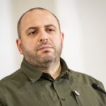 «Той, що з браслетом на нозі». Пристайко висловився про Умєрова та США, порівняв із попередником