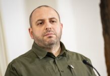 «Той, що з браслетом на нозі». Пристайко висловився про Умєрова та США, порівняв із попередником