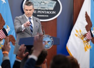 Глава Пентагону розкритикував Європу і назвав нелегальну міграцію «вторгненням»