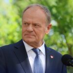 «Це тішить Путіна і шокує союзників»: Туск відреагував на відкликання ордена у Зеленського