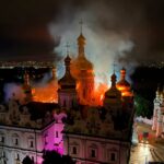 Через масований удар по Києву горить лавра, росте кількість загиблих та поранених – фото, відео