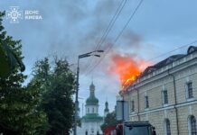 «Він має бути проклятий і програє війну». Як в Україні, Європі та США реагують удар по Лаврі