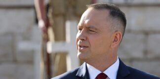 «Володимире, шановний пане президенте, взагалі ні». Навроцький відповів Зеленському після скандалу