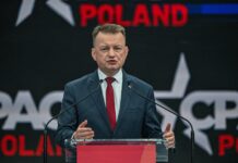 Слідом за Качинським український орден поверне колишній міністр оборони Польщі