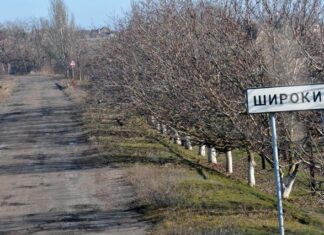 В Широкино под Мариуполем украинские дроны разгромили командно-штабную технику россиян
