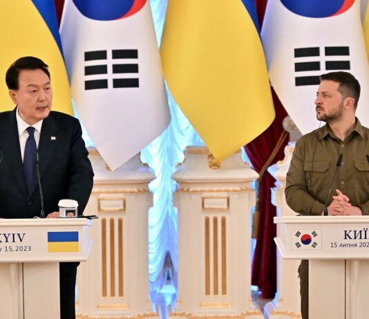 Дипломатия дронов и не только. Как Украина ищет партнеров в Азии в обход Пекина