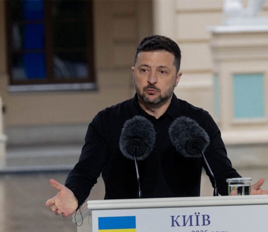 Зеленский готов говорить с Путиным вместо ожидания в очереди войн США