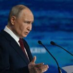 Обиделся на письмо и не хочет мира: что Путин наговорил об Украине в Петербурге
