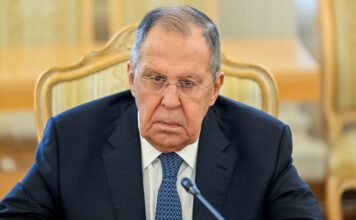 Лавров вспомнил о «вежливости» из-за письма Зеленского к Путину