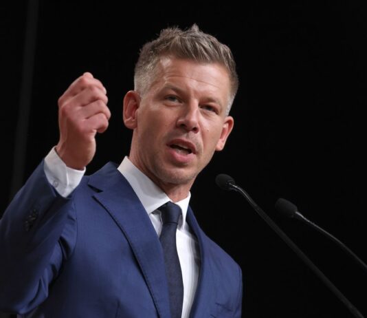 Мадьяр разморозил деньги ЕС на оружие Украине, которые ветировал Орбан, — Politico