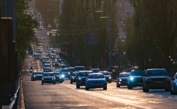 Кабмин готовит жесткие штрафы водителям и правила самокатам, есть первые предложения