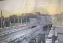 Появилось фото поврежденного моста в Новоазовске, который использует российская военная логистика