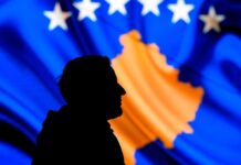Косово проводит досрочные выборы после месяцев политического паралича