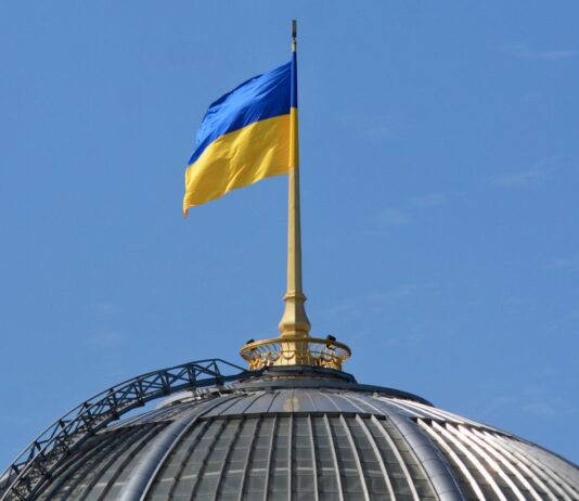 Умер один из нардепов, который принимал Конституцию Украины