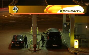 Дефицит топлива добрался до Москвы, на заправках вводят жесткие лимиты
