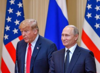 Трамп поговорил с Путиным, отправит посланников в Москву: что говорит Кремль о звонке