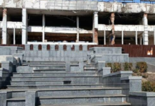После лет обещаний: оккупанты показали реконструкцию бывшего Украинского дома, — ФОТО