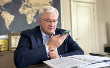 Угроза всему миру. РФ в июле атаковала более 30 судов в Черном море, — Сибига