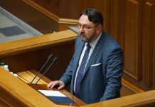 «Слуга» Потураєв заявив, що достроково складає мандат