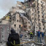 Росія масовано атакувала Київ: зростає кількість загиблих і постраждалих – фото, відео