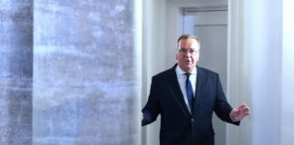 Міністр оборони Німеччини заявив про «вирішальну фазу» війни Росії проти України