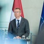 «Не слід боятися. Ми маємо надіслати короткий потужний сигнал»: Лідер Латвії про ескалацію РФ у НАТО