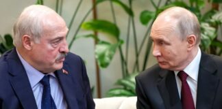 Лукашенко заявив військовим, що не кине їх на «бійню» в Україну. У Києві назвали причину