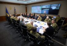 Зеленський: Виробники зброї вперше напряму зустрілися з командирами корпусів