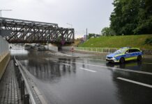 У Польщі невідома жінка напала на неповнолітніх українок: поліція почала розслідування