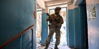 757 помещений: оккупанты обнародовали новые списки «бесхозного» жилья в Мариуполе