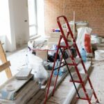 В оккупированном Мариуполе Россия заставляет жителей софинансировать ремонт поврежденного жилья