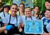 Мариупольцы помогли установить рекорд Украины по приготовлению борща и собрали почти 290 тысяч для защитников, — ФОТО