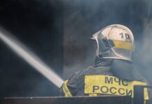 Зеленский подтвердил поражение нефтебазы и других важных объектов в России