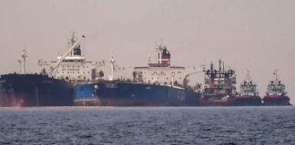В Азовском море за ночь поразили 8 танкеров теневого флота РФ, — ВИДЕО