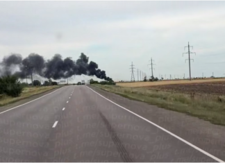 На трассе Бердянск — Мариуполь горят грузовики, — ВИДЕО