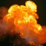 В Мариуполе после новых взрывов исчез свет. оккупанты признали значительные повреждения энергосетей