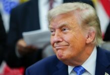 Трамп заявив про повний контроль США над Ормузькою протокою